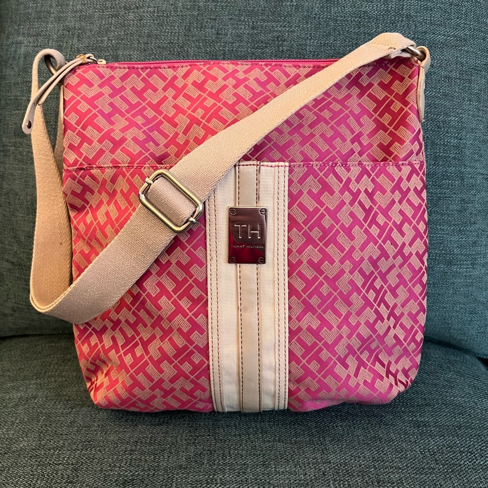 Tommy Hilfiger never used Shoulder Bag